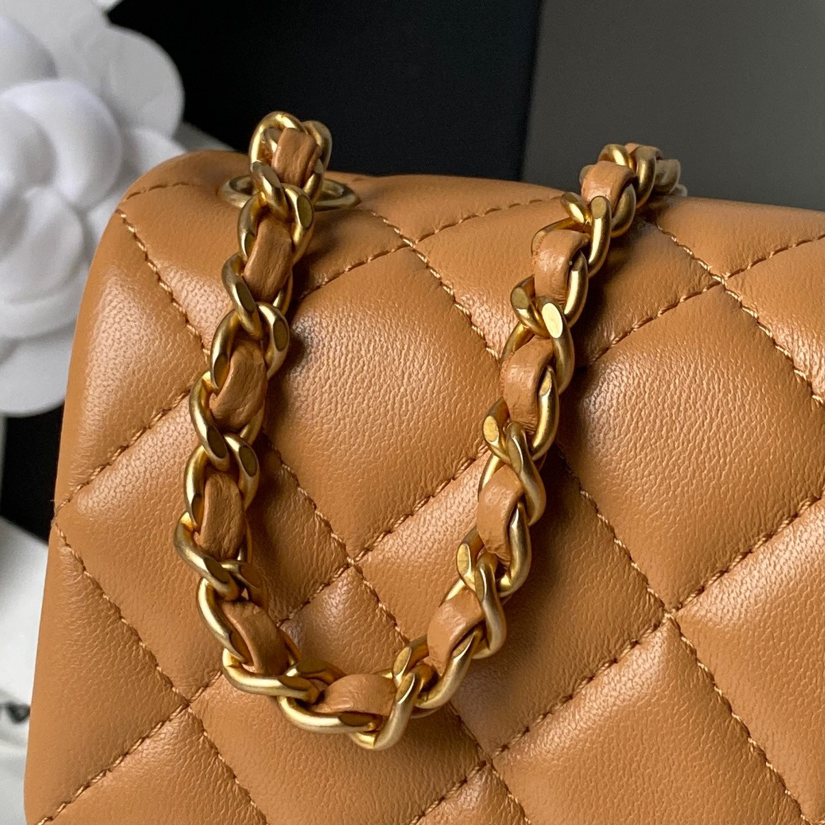 Ch**el MINI FLAP BAG 12×20×6 cm