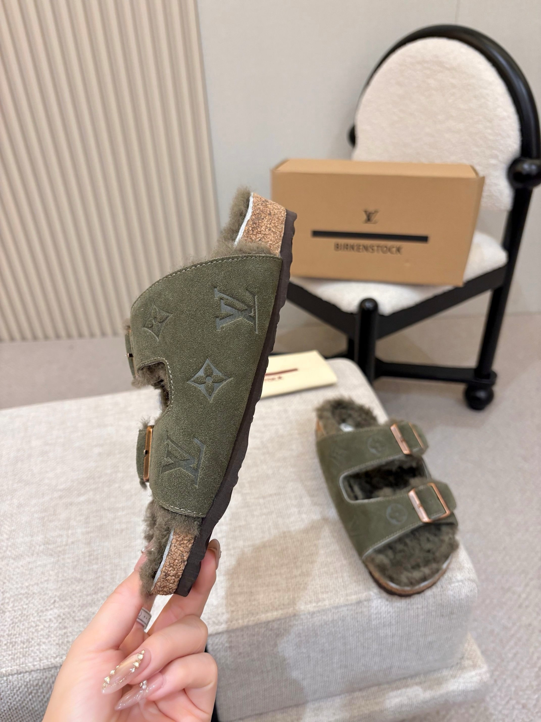 UA LV Arizona Sandals