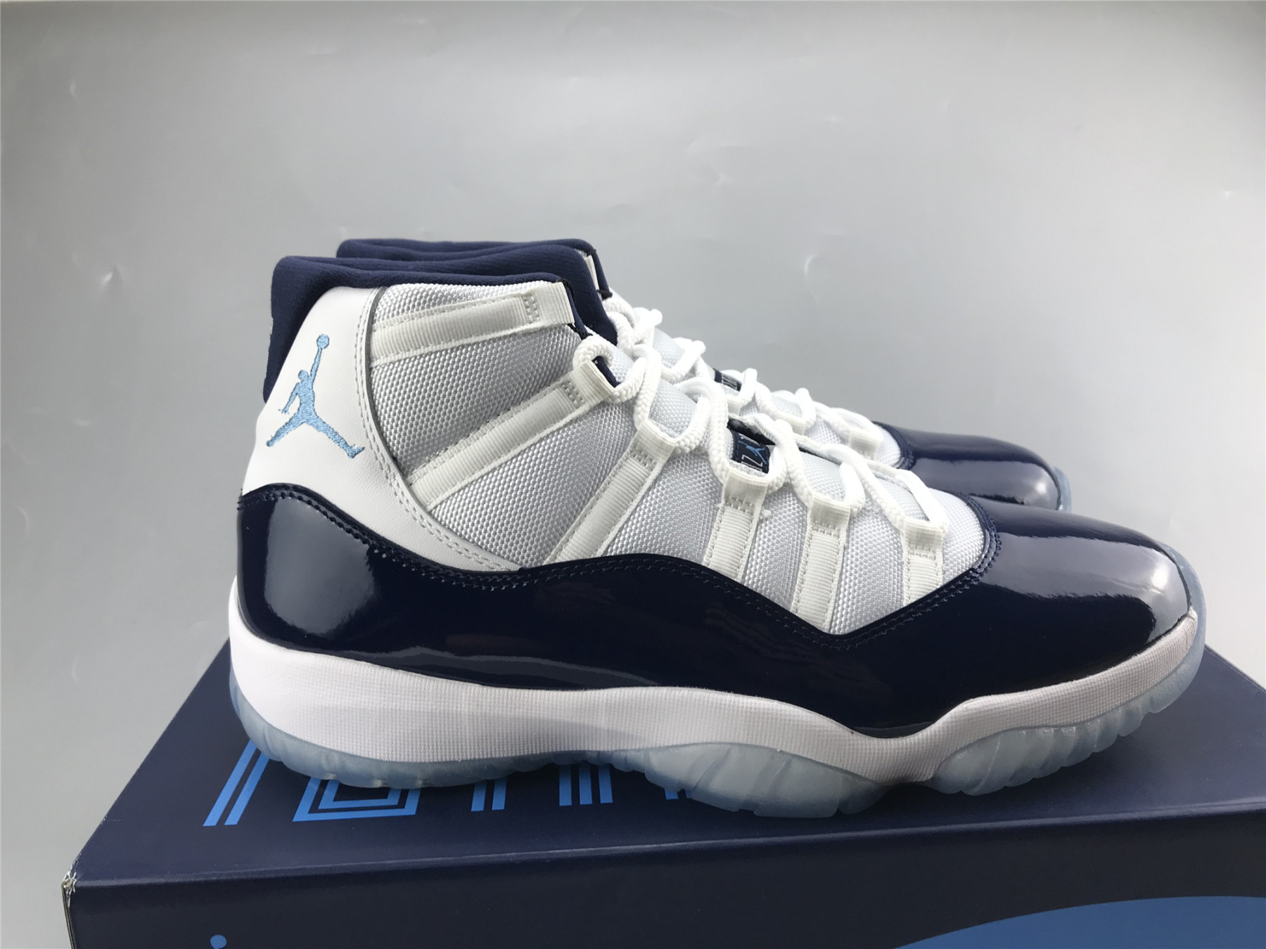 UA AIR JORDAN 11 RETRO 