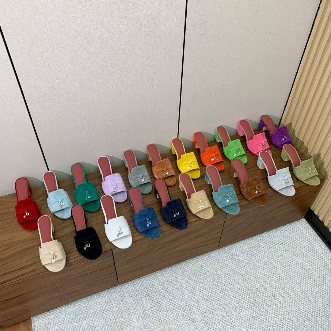 UA L0r0 P1ana Summer Charms Sandal