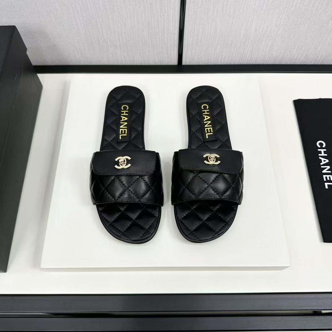 UA Ch**el Slippers