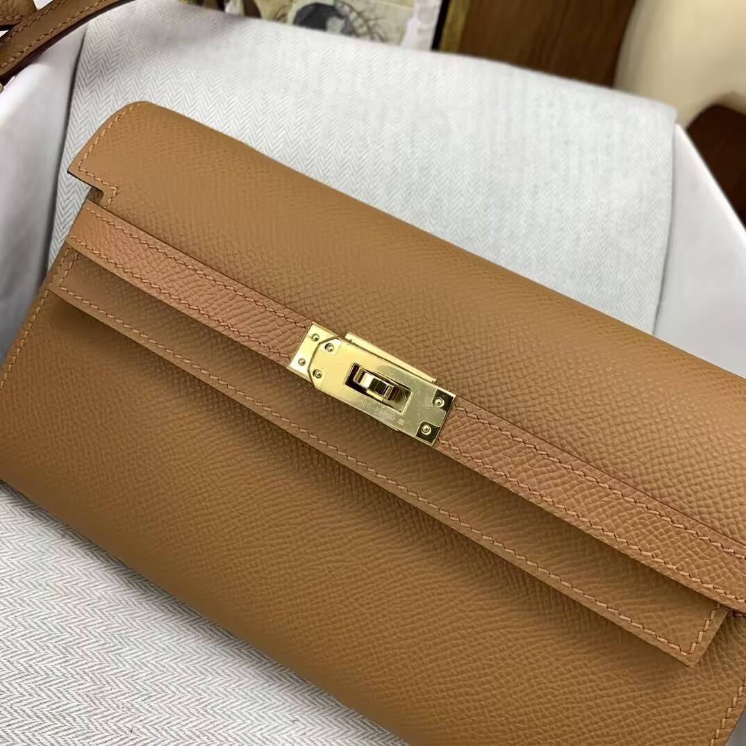 H**me5 Kelly Classique To Go wallet