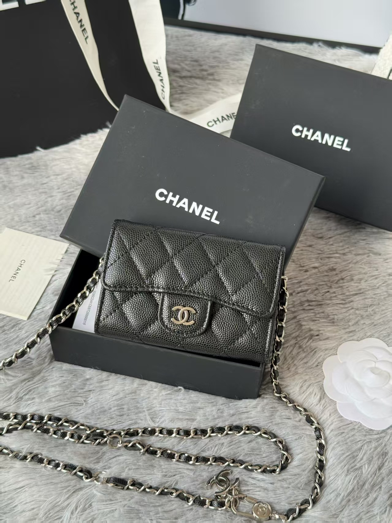 Ch**el Wallet on Chain 11x7.5x2cm
