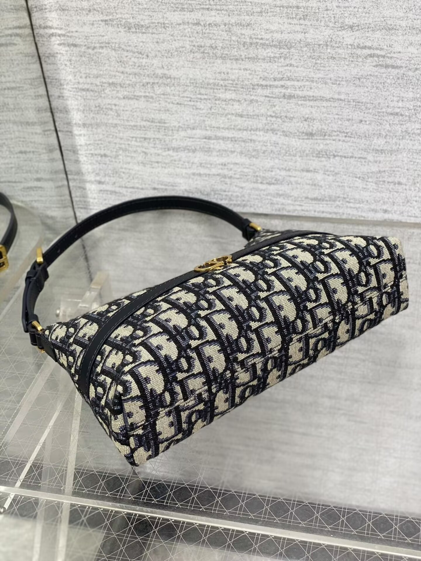 D10r 30 Montaigne Cigale Bag 18x6.5x11cm