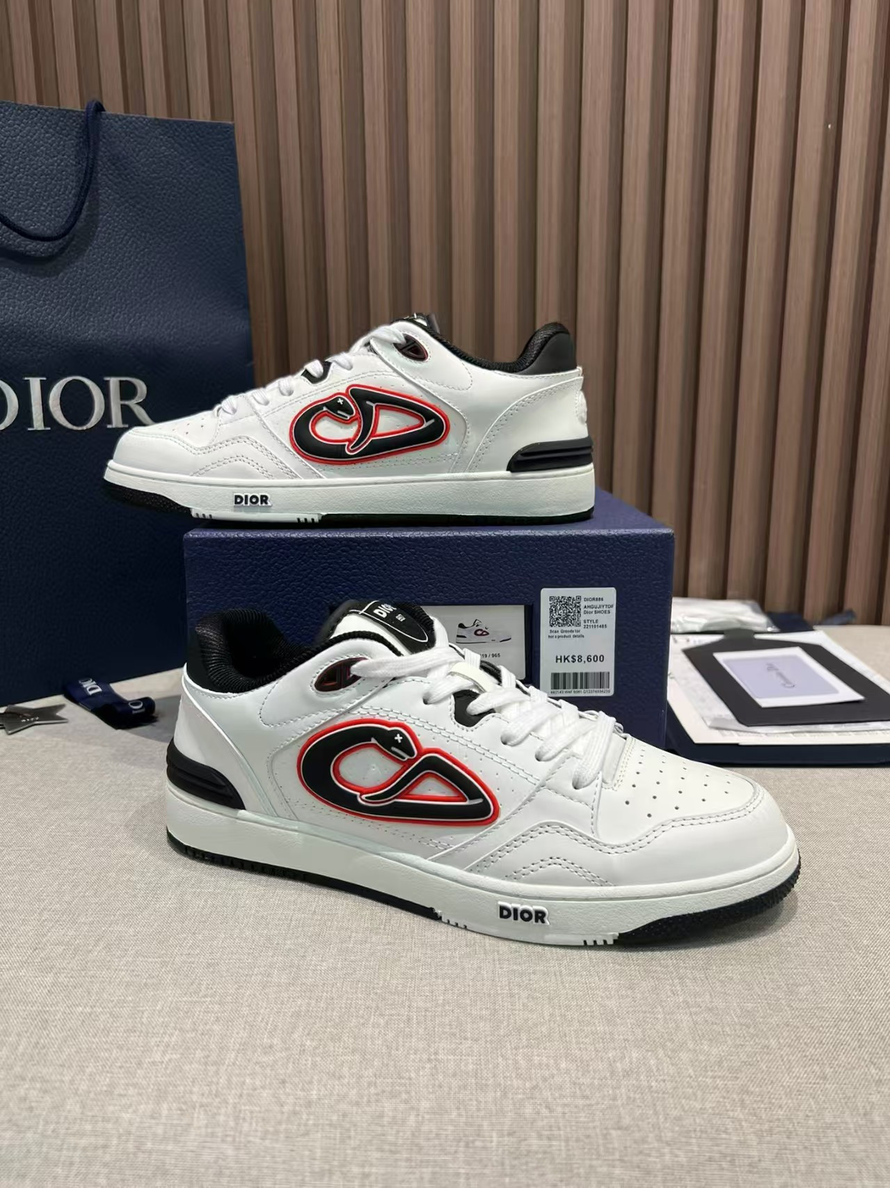 UA D10r Sneakers