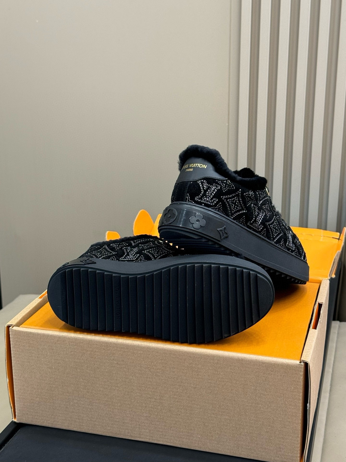 UA LV Time Out Sneaker
