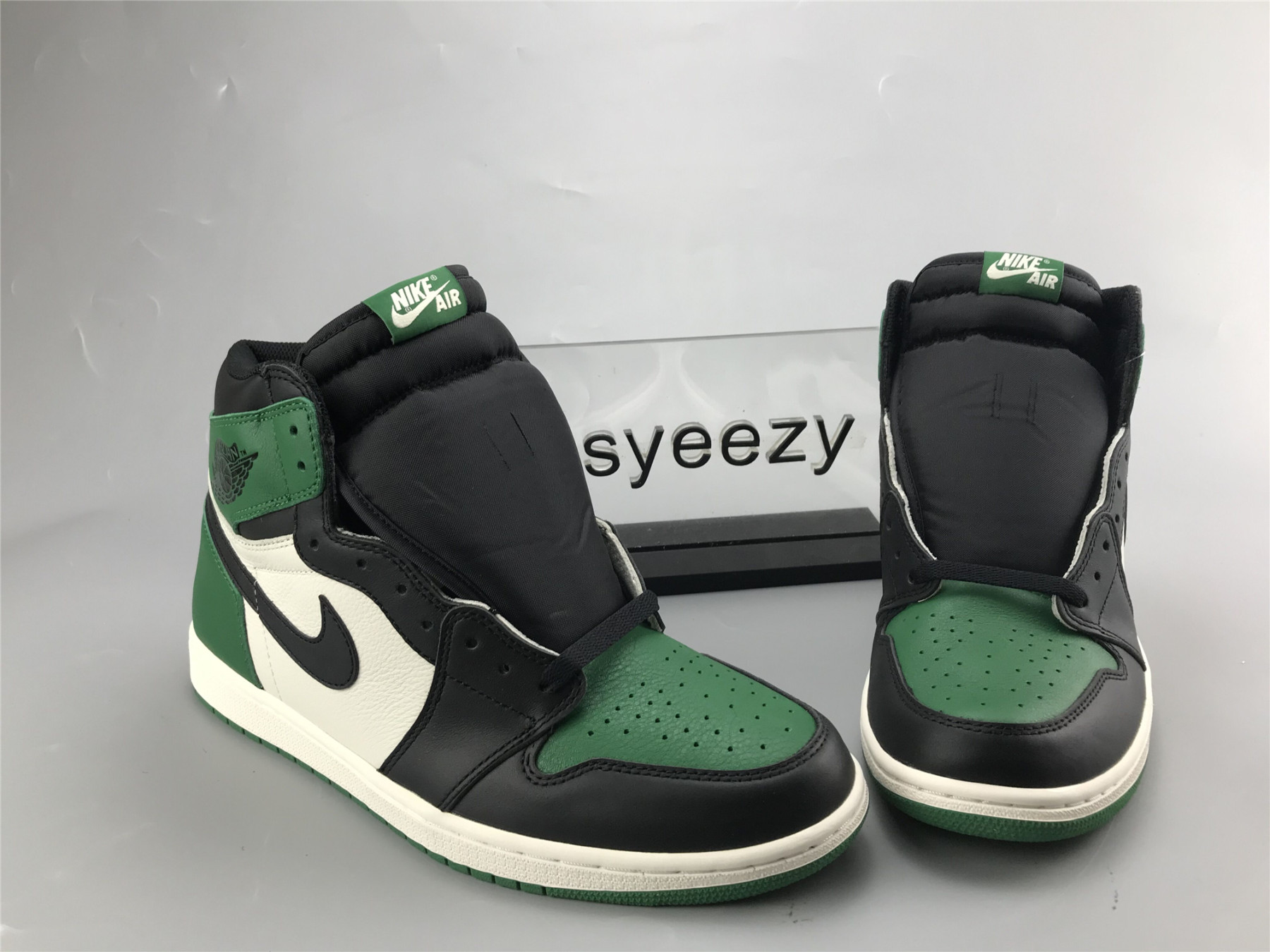 UA AIR JORDAN 1 RETRO HIGH OG "PINE GREEN"