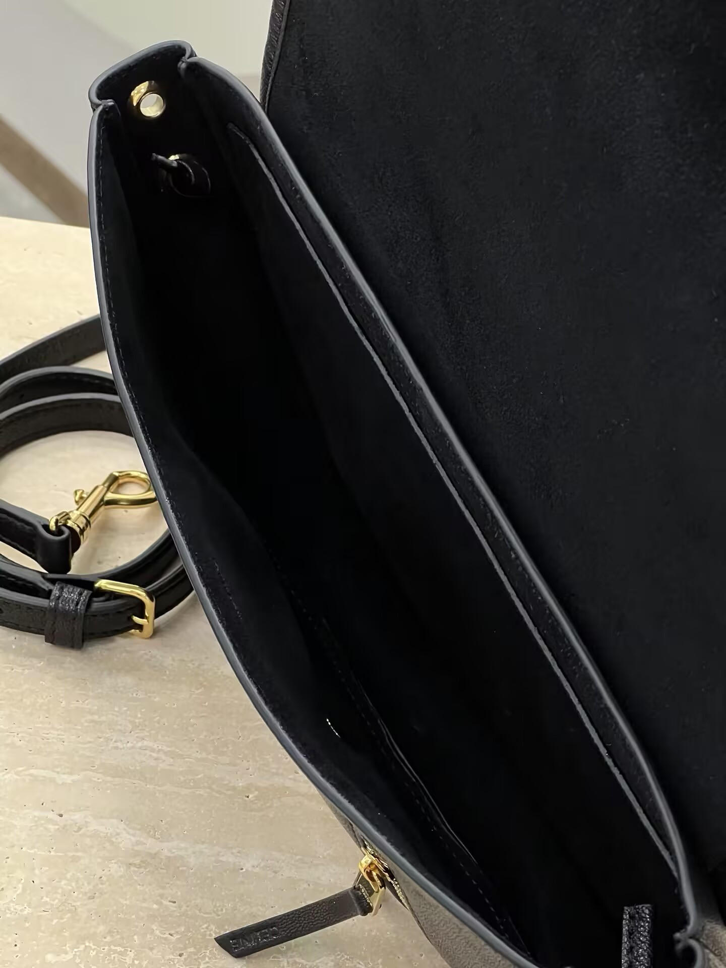 Ce1i*e HALFMOON SOFT TRIOMPHE BAG IN S*pPLE SHINY LAMBSKIN 25x13x5cm