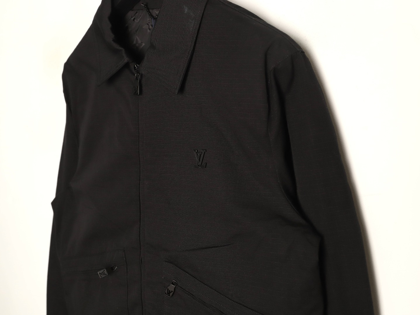L0vis Vvtt0n LV Jacket