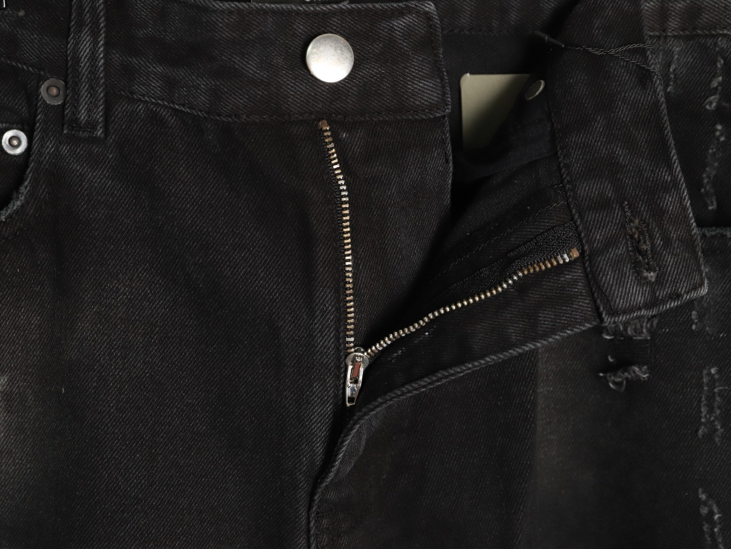 Ba1en*iaga jeans
