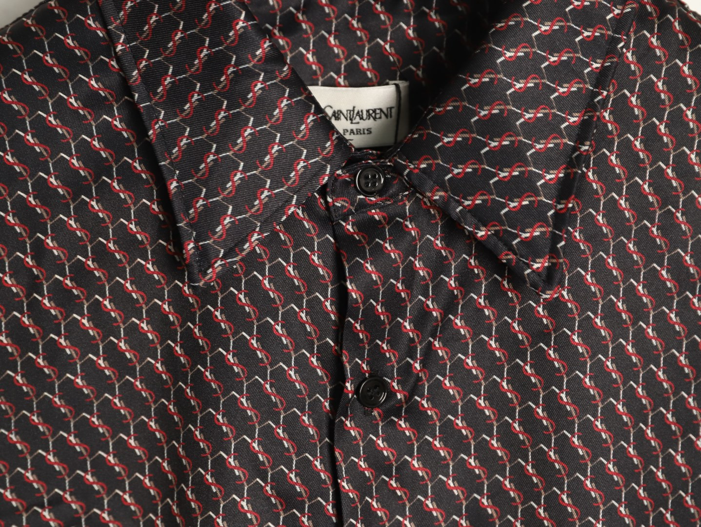 SAINTLAURENT SLP Y51 Long-sleeved Shirts
