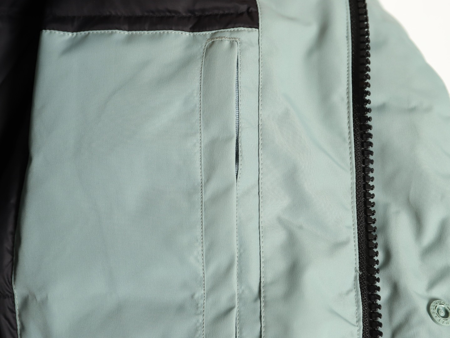 HELLY HANSEN Puffer jacket