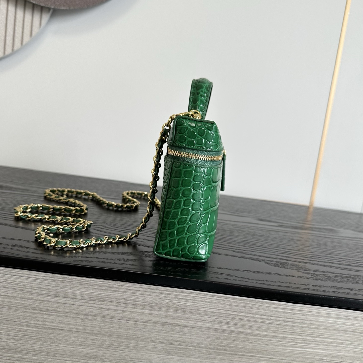 Ch**el Vanity with Chain 17x19.5x5cm