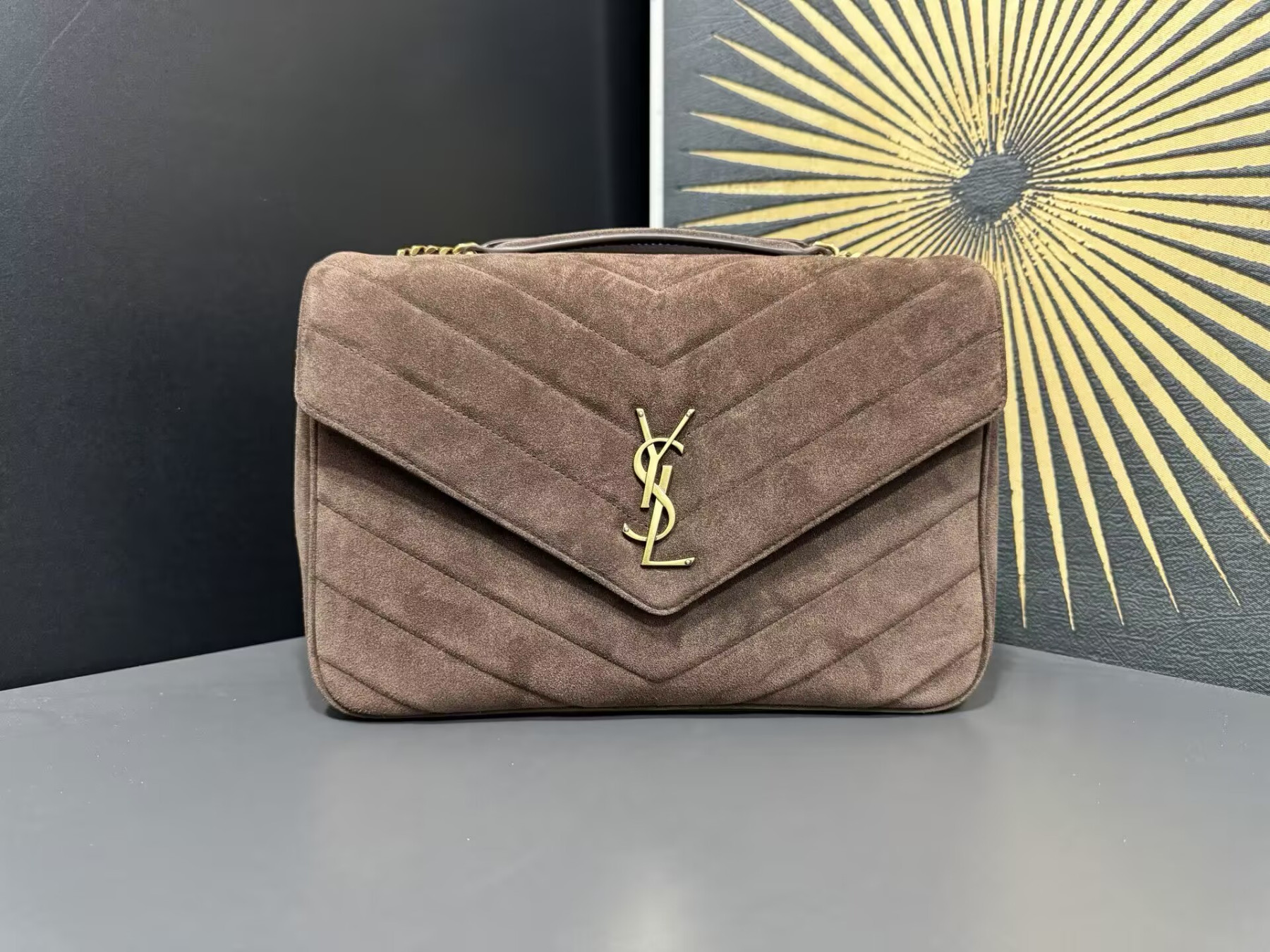 Y51 LOULOU large in MATELASSÉ Suede 32 x 22 x 10 CM