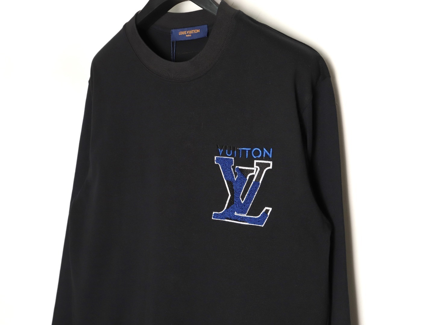 L0vis Vvtt0n Long-sleeved T-shirt
