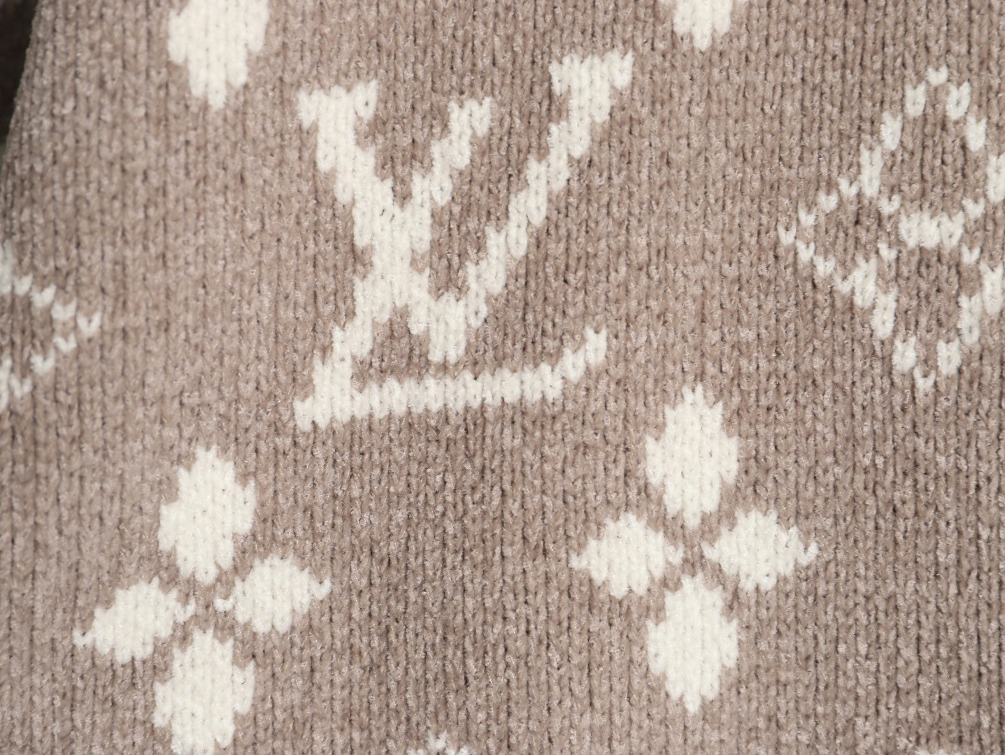 L0vis Vvtt0n LV 25ss Cardigan Sweaters