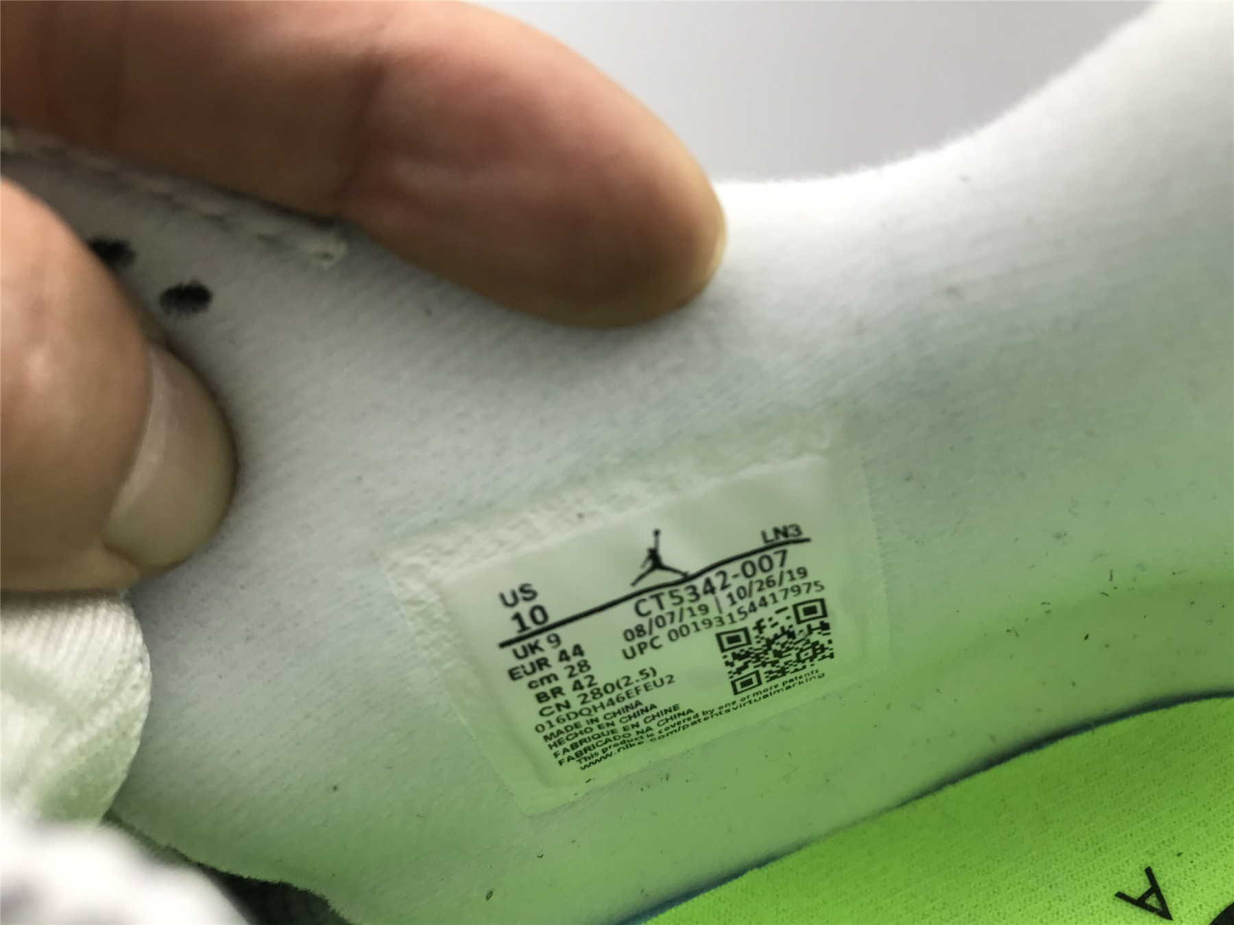UA AIR JORDAN 4 RETRO LE "NEON 95"