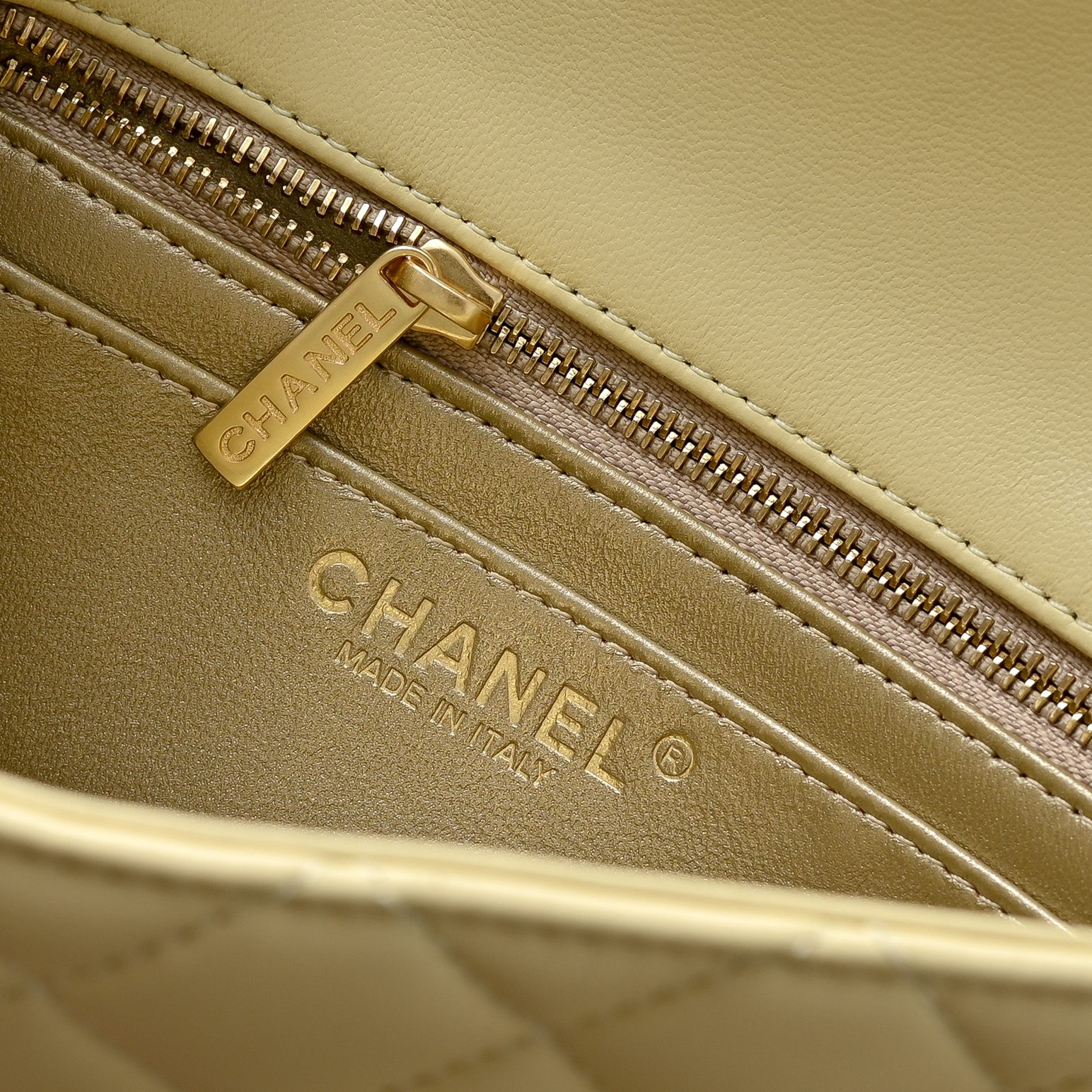 Ch**el Flap Bag Butter Yellow AS1787 20x13x7cm