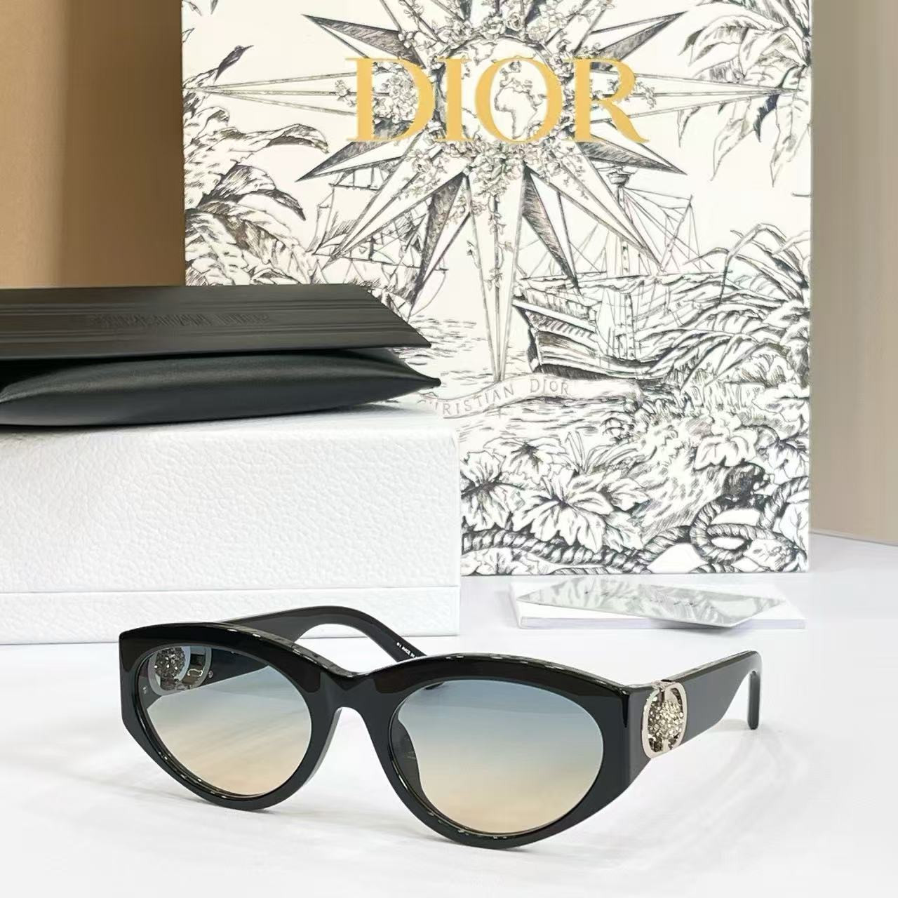 D10r Glasses