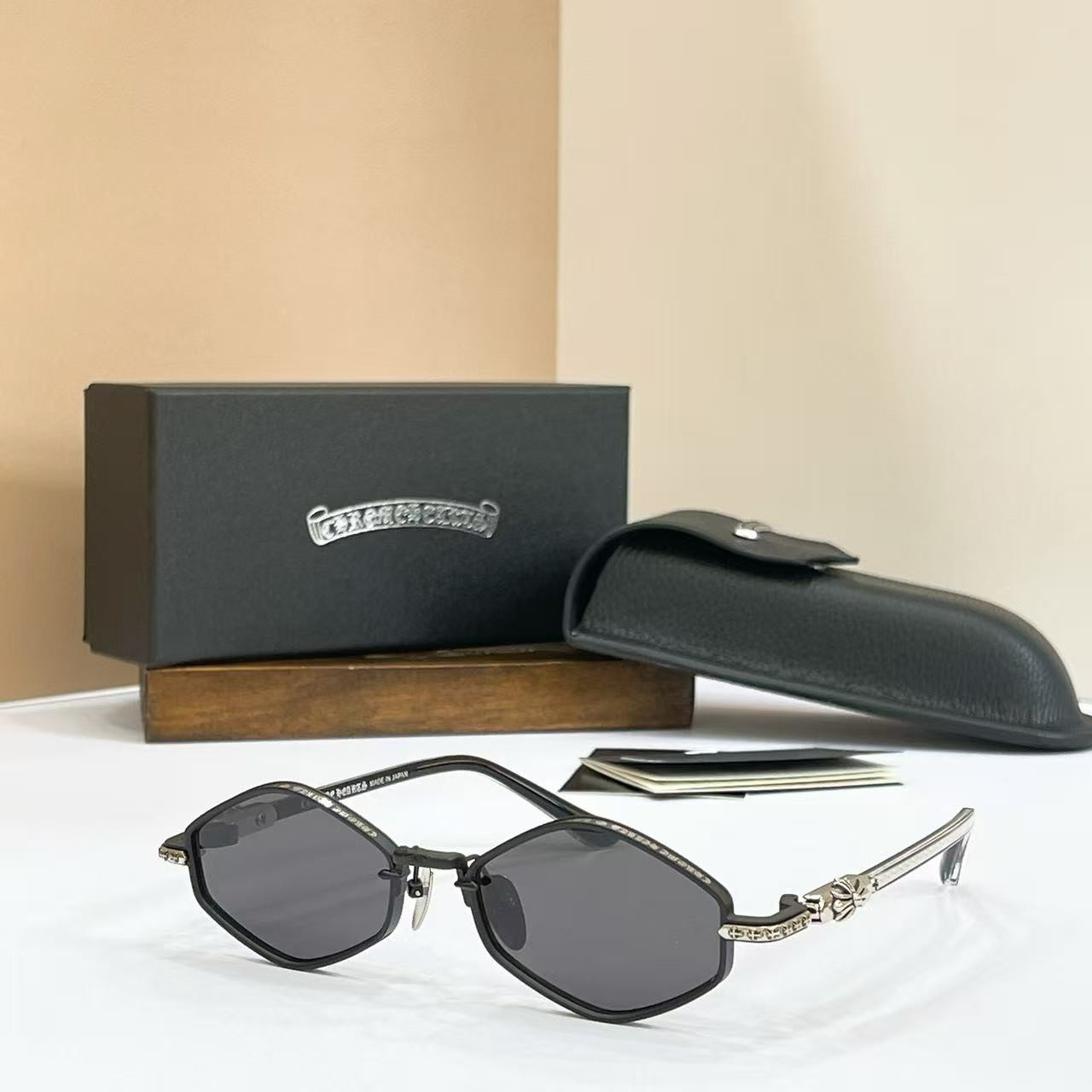 Ch*0me He**ts Glasses