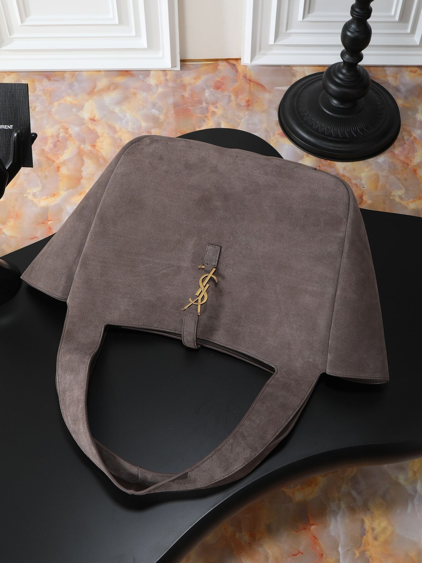 Y51 le 5 à 7 bea in suede 50×28×18cm