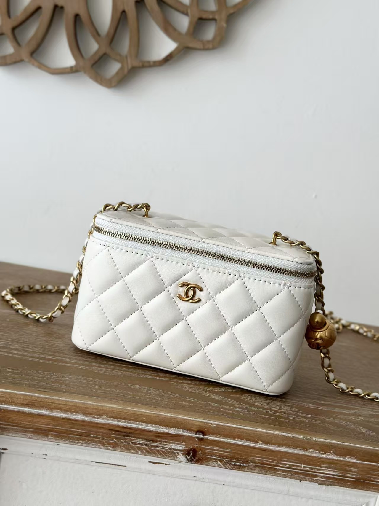 Ch**el Clutch With Chain 9.5x 17x 8CM