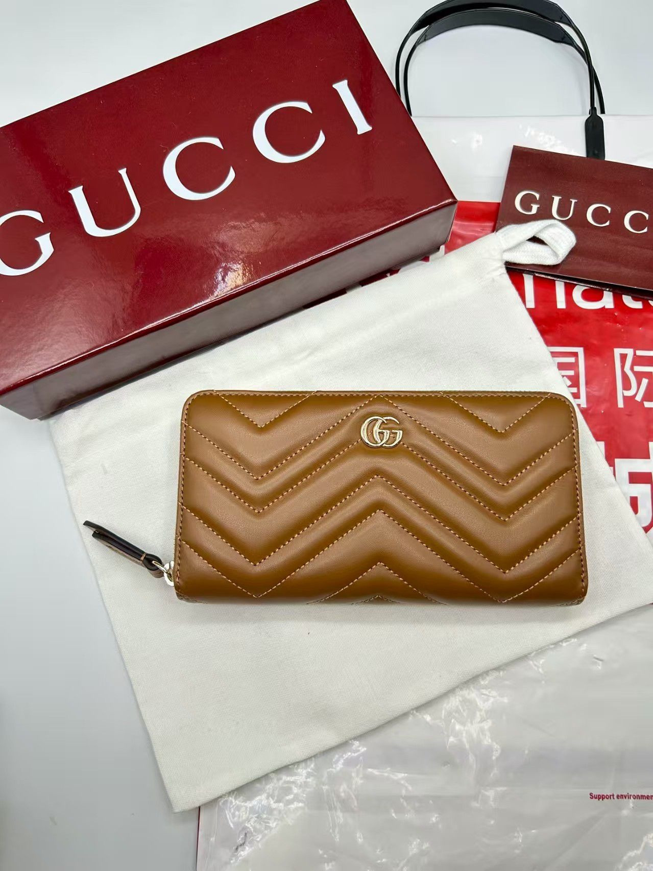 Gvc*1 GG Marmont zip around wallet 19x10.5x2cm