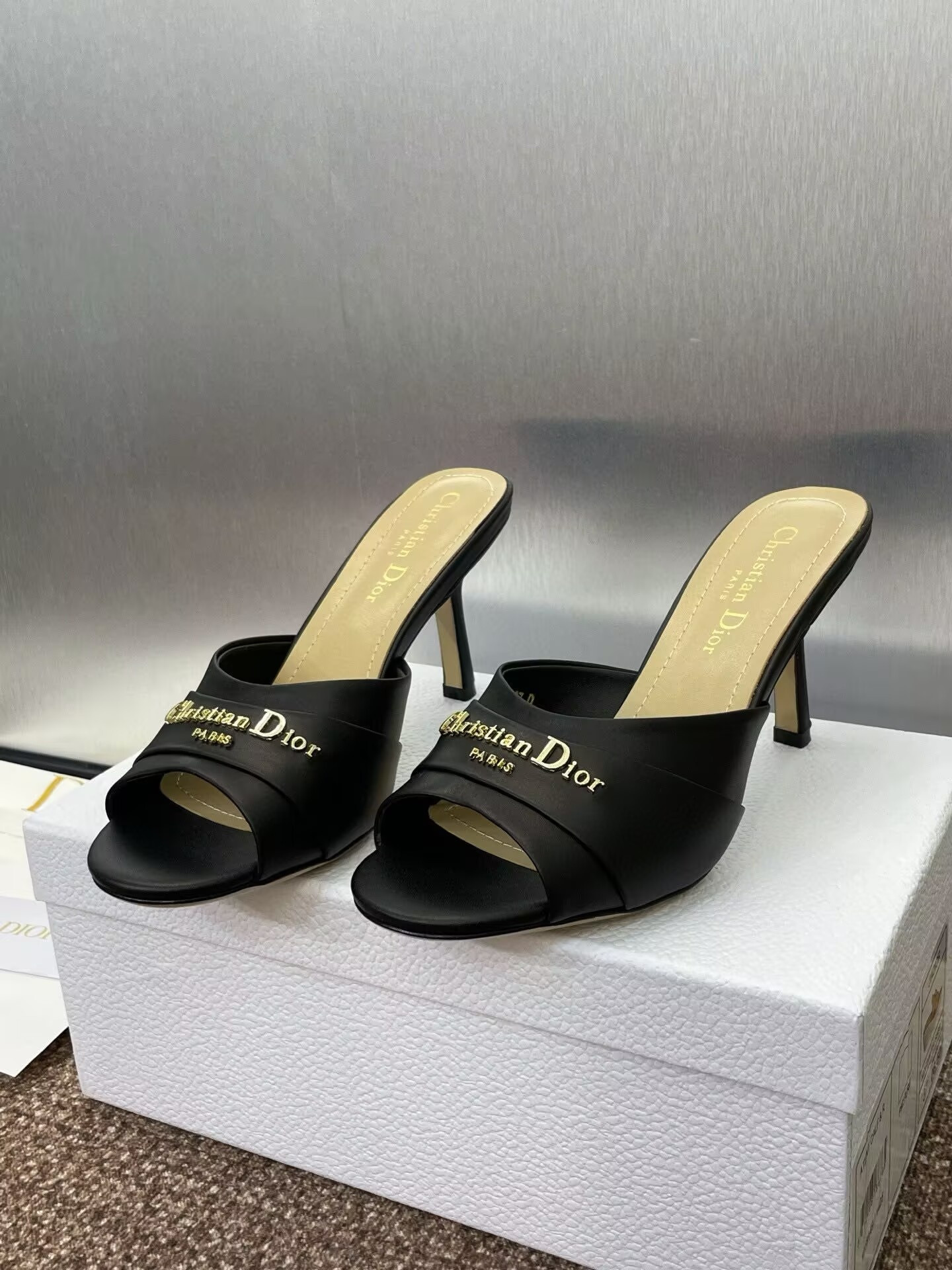 UA D10r Heeled Slide