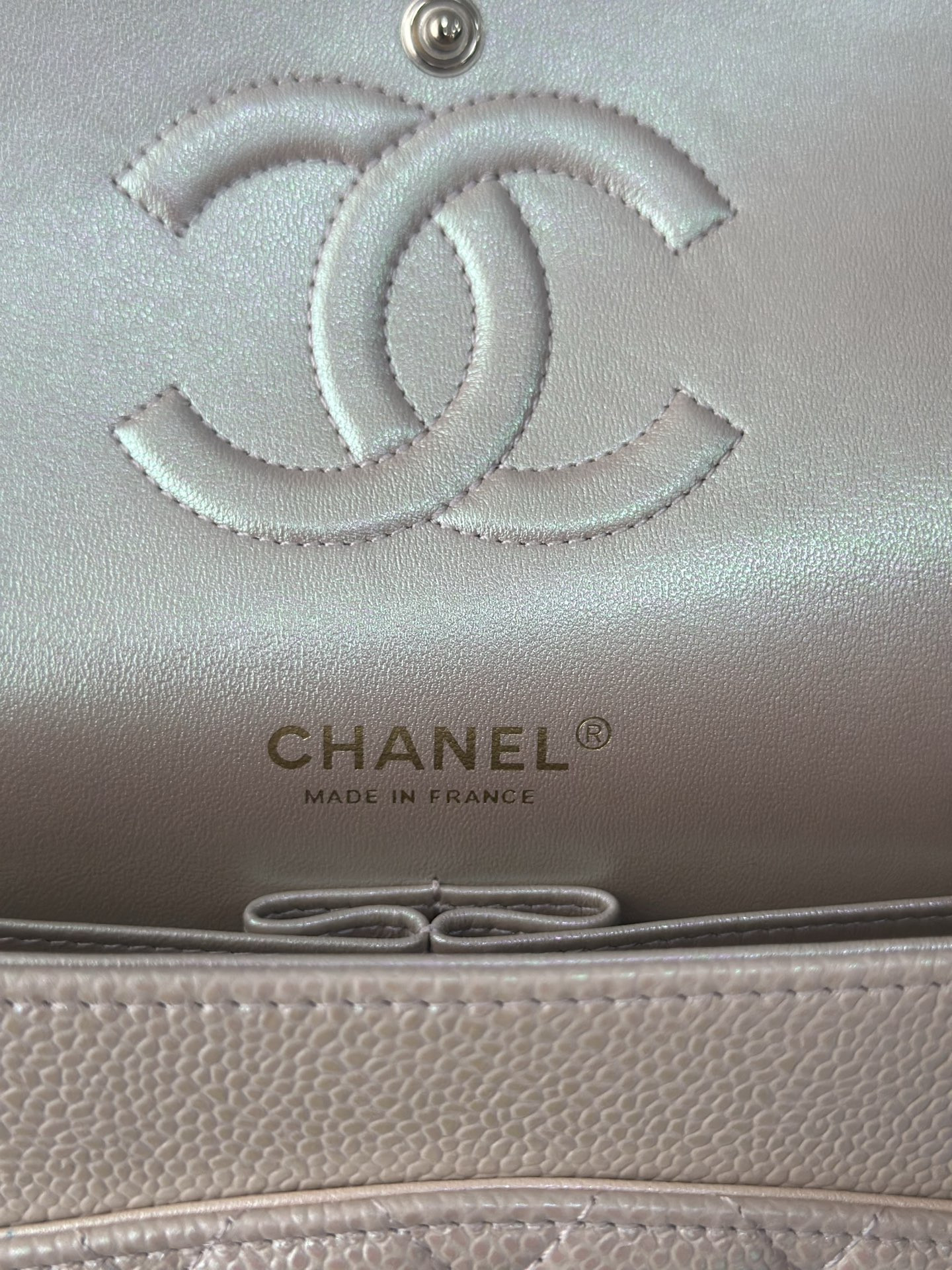 Ch**el Flap Bag Pearlescent Light Beige AS1112 25.5x15.5x6cm