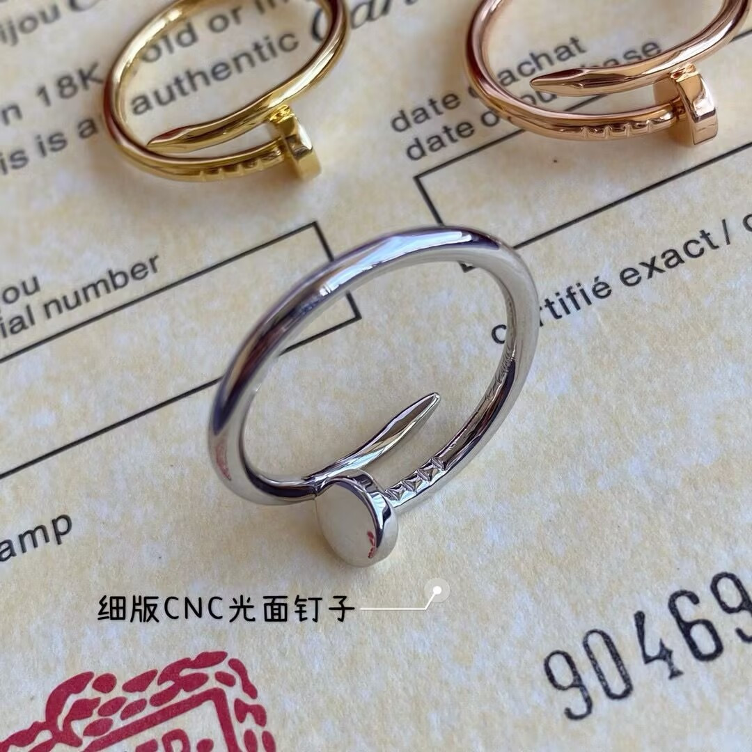 Ca*t1er smooth nail Ring