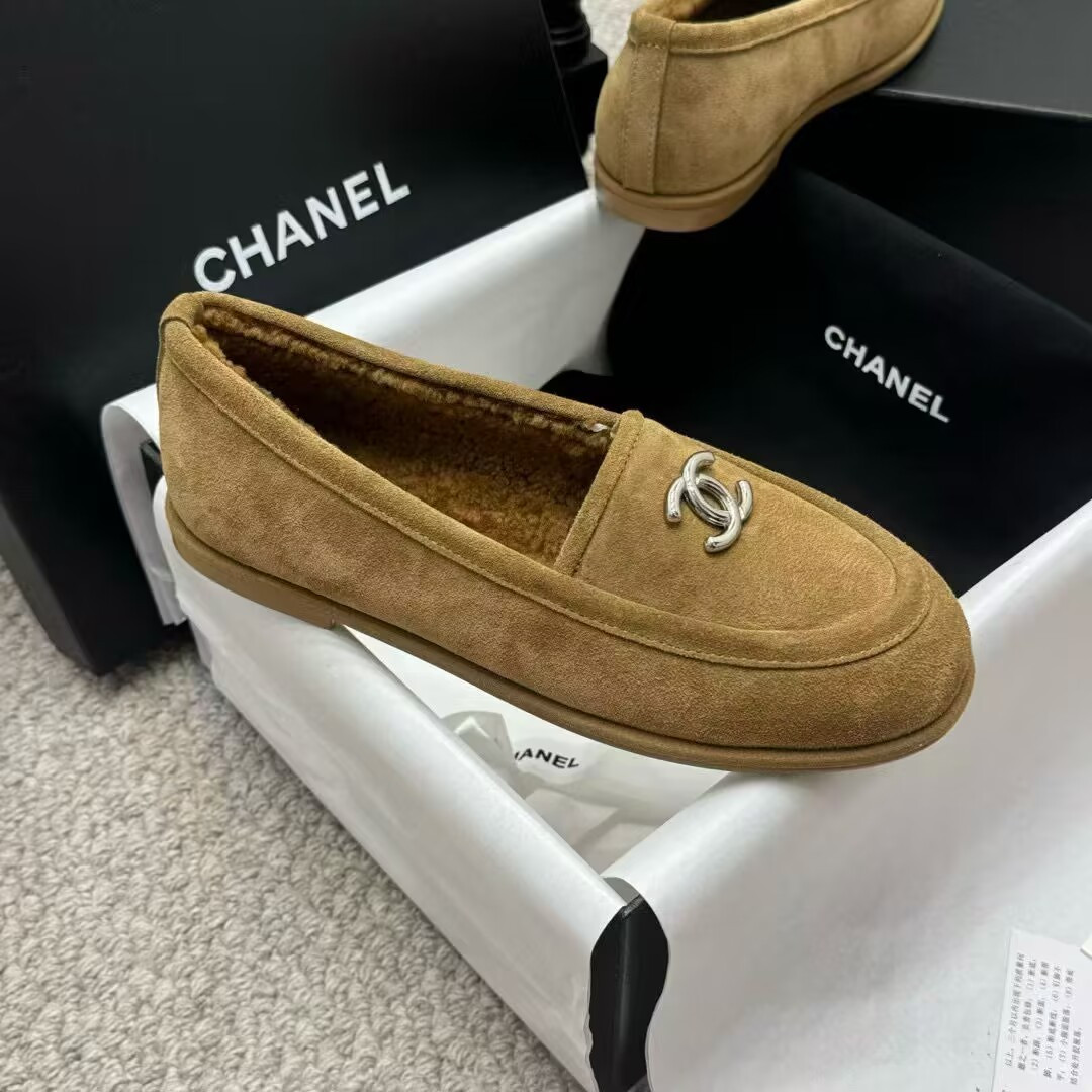 UA Ch**el Loafers