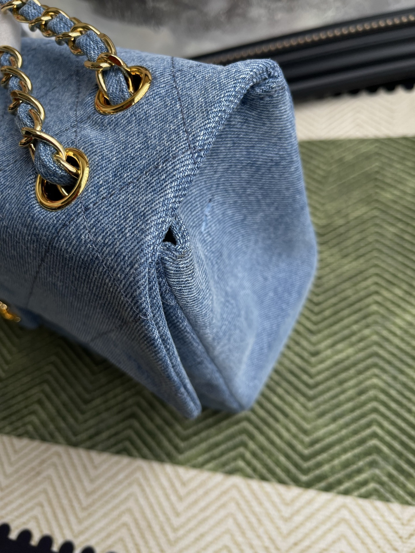 Ch**el Maxi Flap bag AS6281 19.5x32x10cm