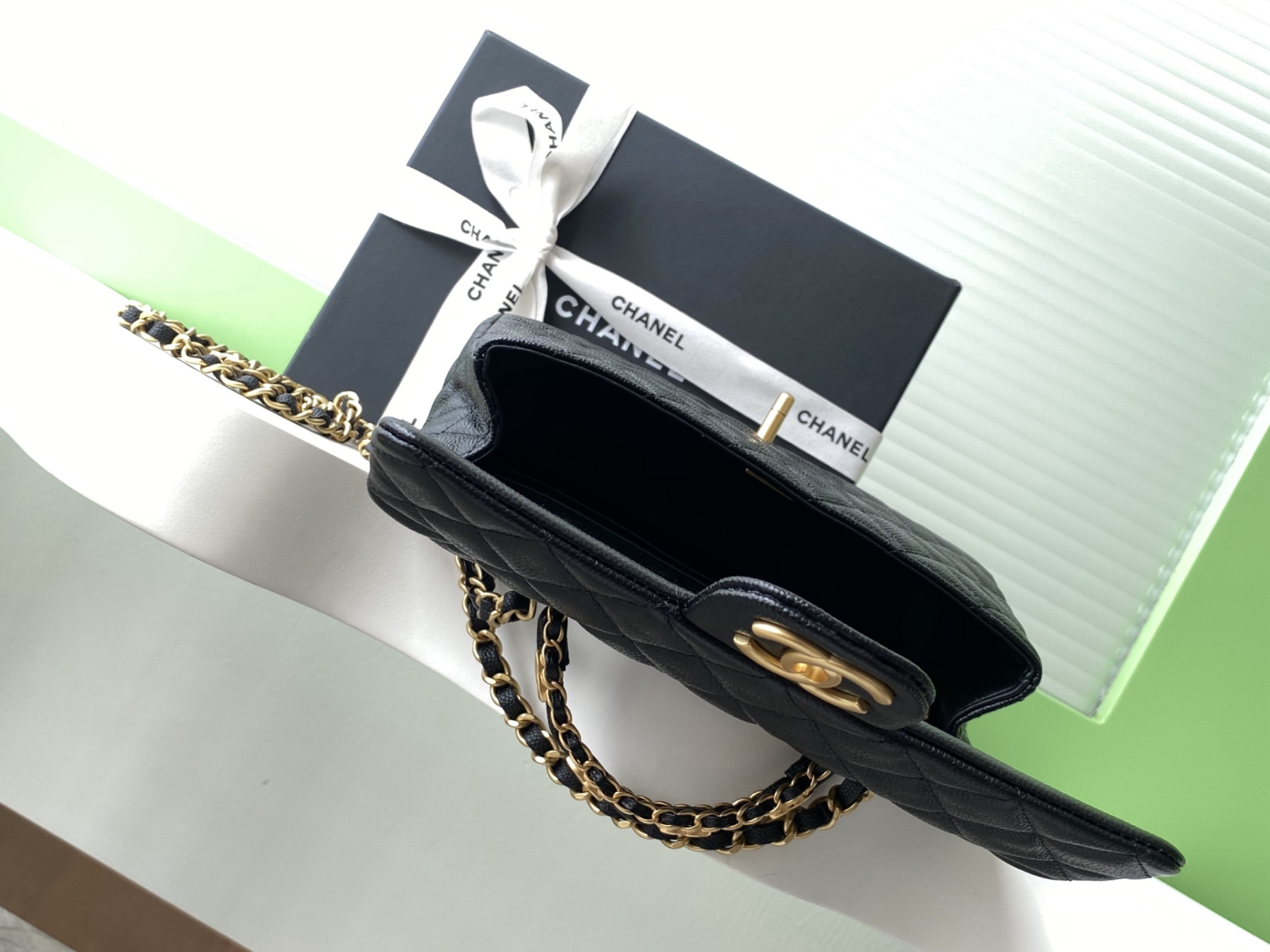 Ch**el flap bag with top handle as5702 22.5x13.5x6cm