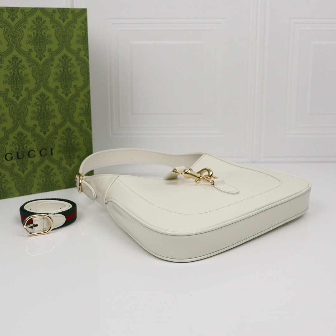 Gvc*1 Jackie small shoulder Bag Ivory Patent Leather 27.4×19.1×4.1cm