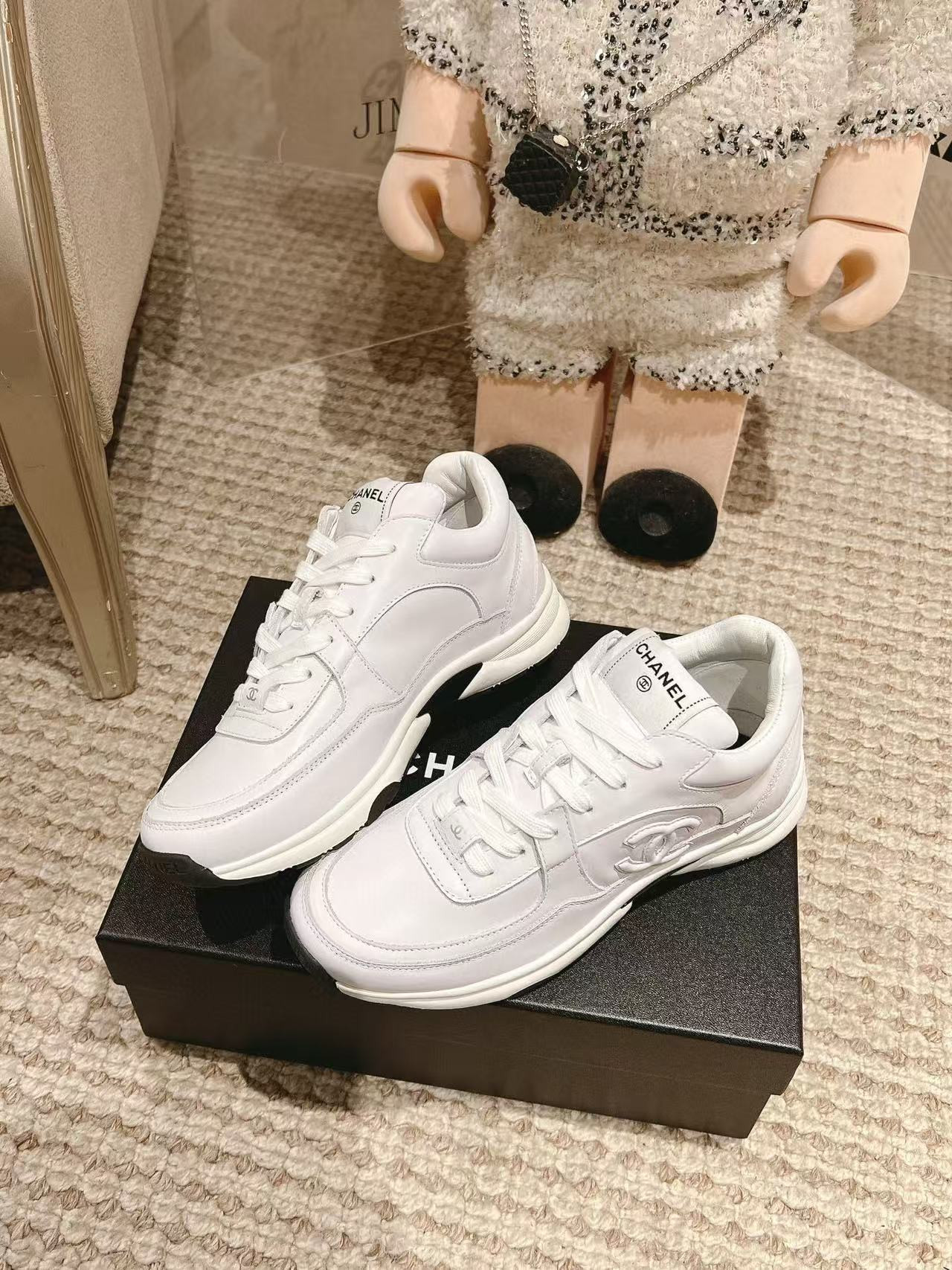 UA Ch**el SNEAKERS Fabric