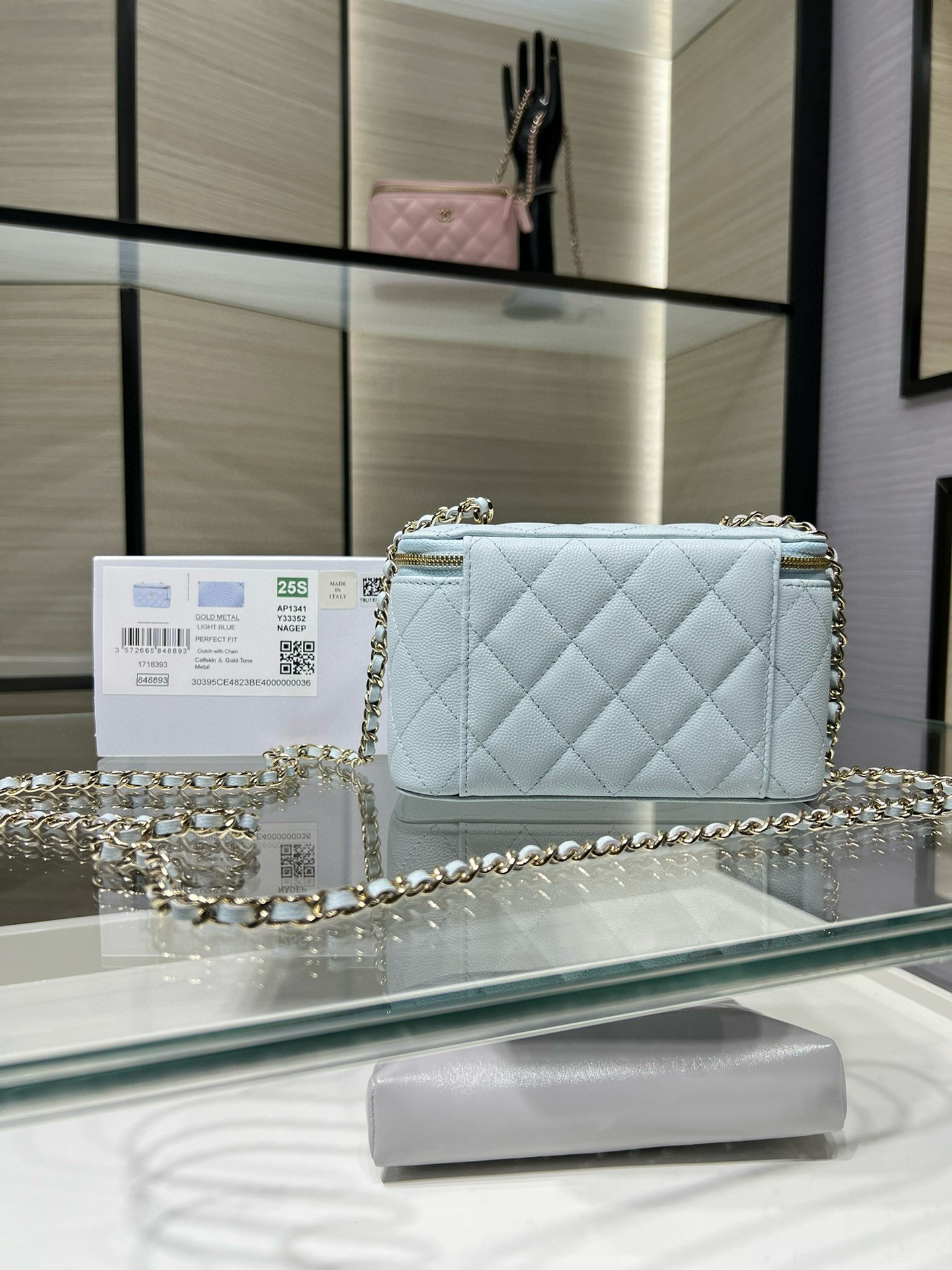 Ch**el Vanity with Chain AP1341 16x8x10cm