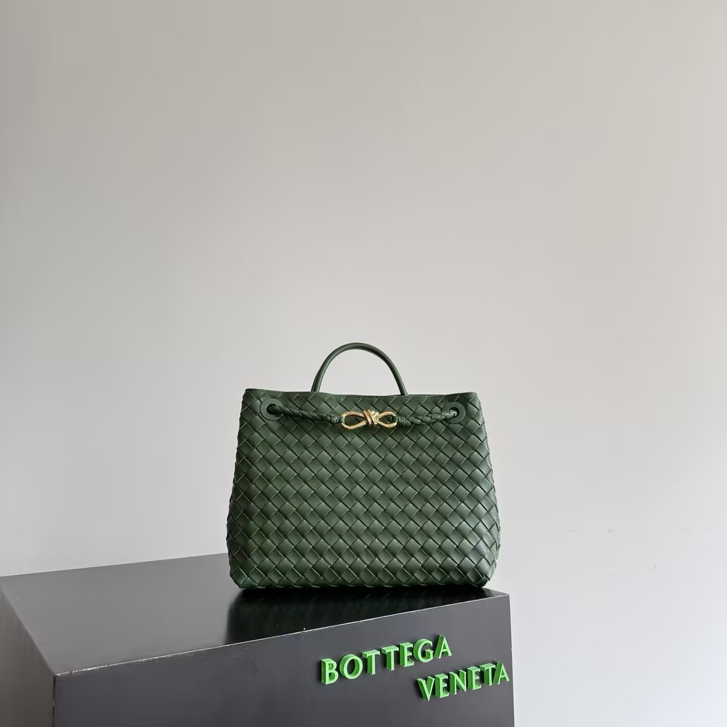 B0tt*ga Ven*ta Medium Andiamo 32x25x11CM