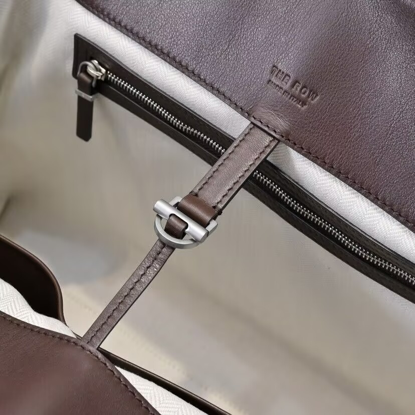 The R0w Marlo Bag in Leather 43x19x30cm