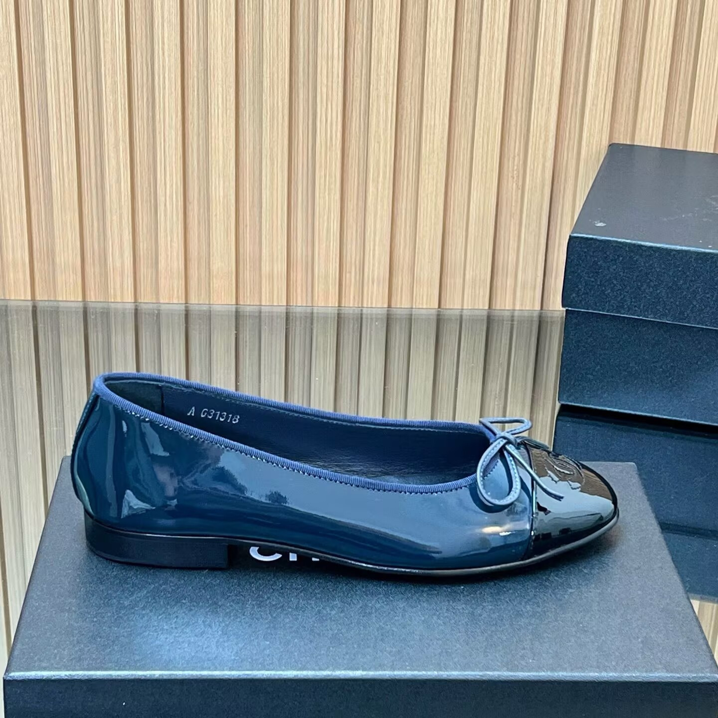 UA Ch**el Ballet flats