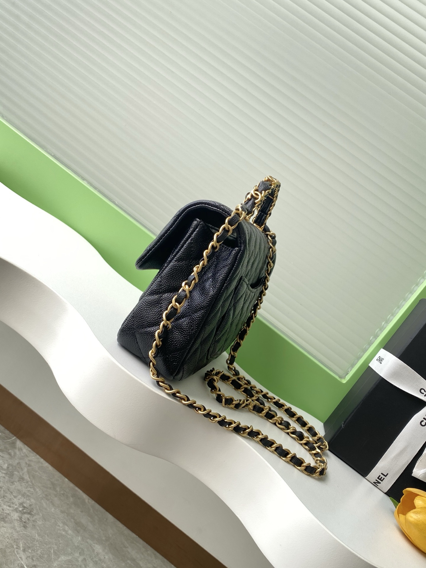 Ch**el flap bag with top handle as5702 22.5x13.5x6cm