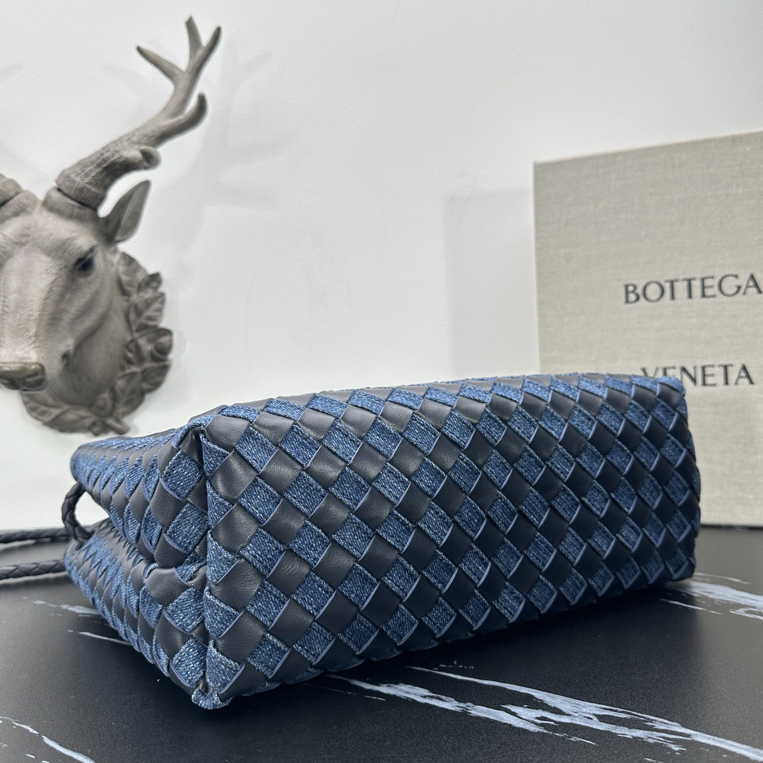 B0tt*ga Ven*ta Medium Andiamo 32x25x11CM