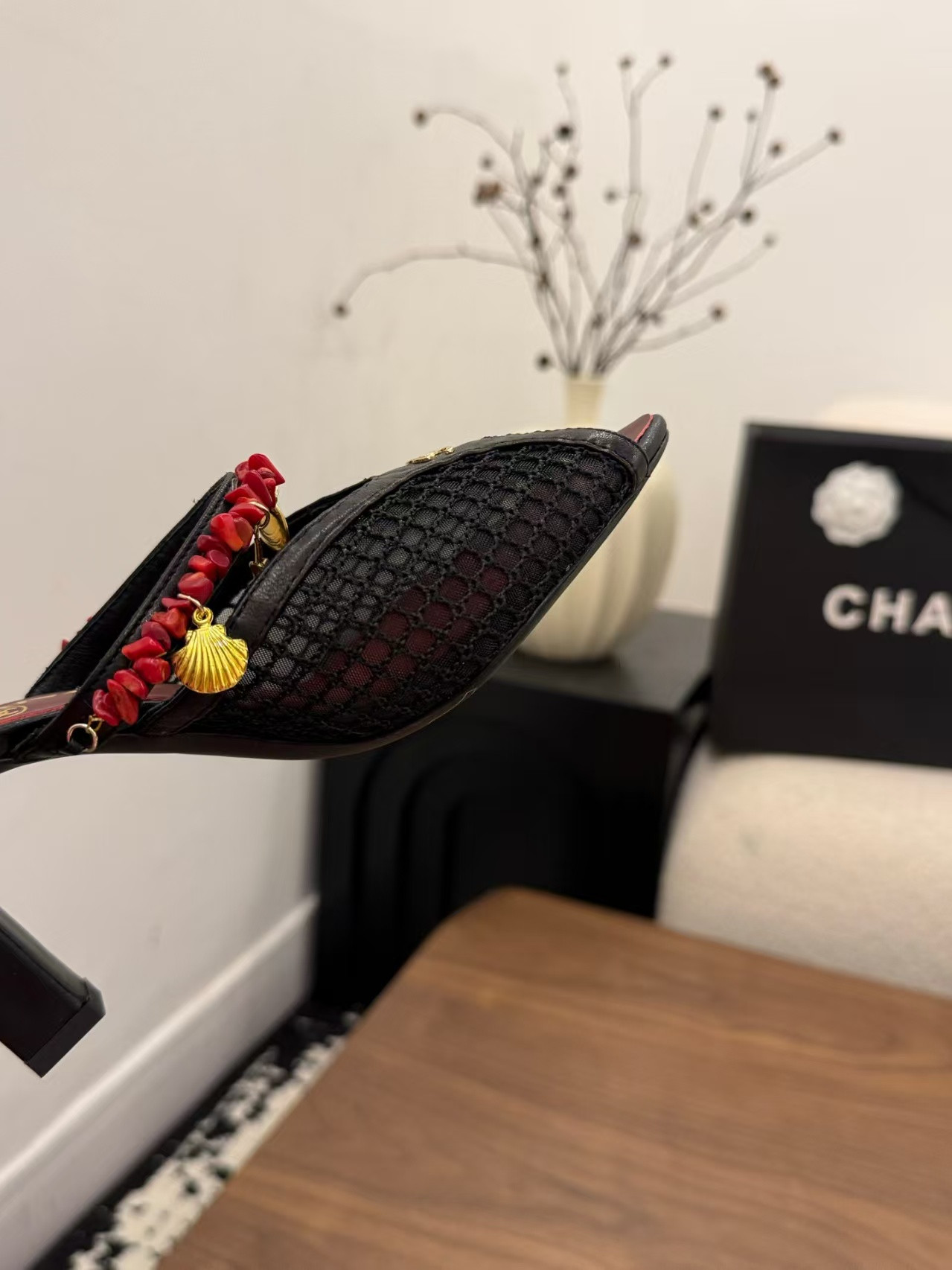 UA Ch**el Sandals(Vintage Beaded)