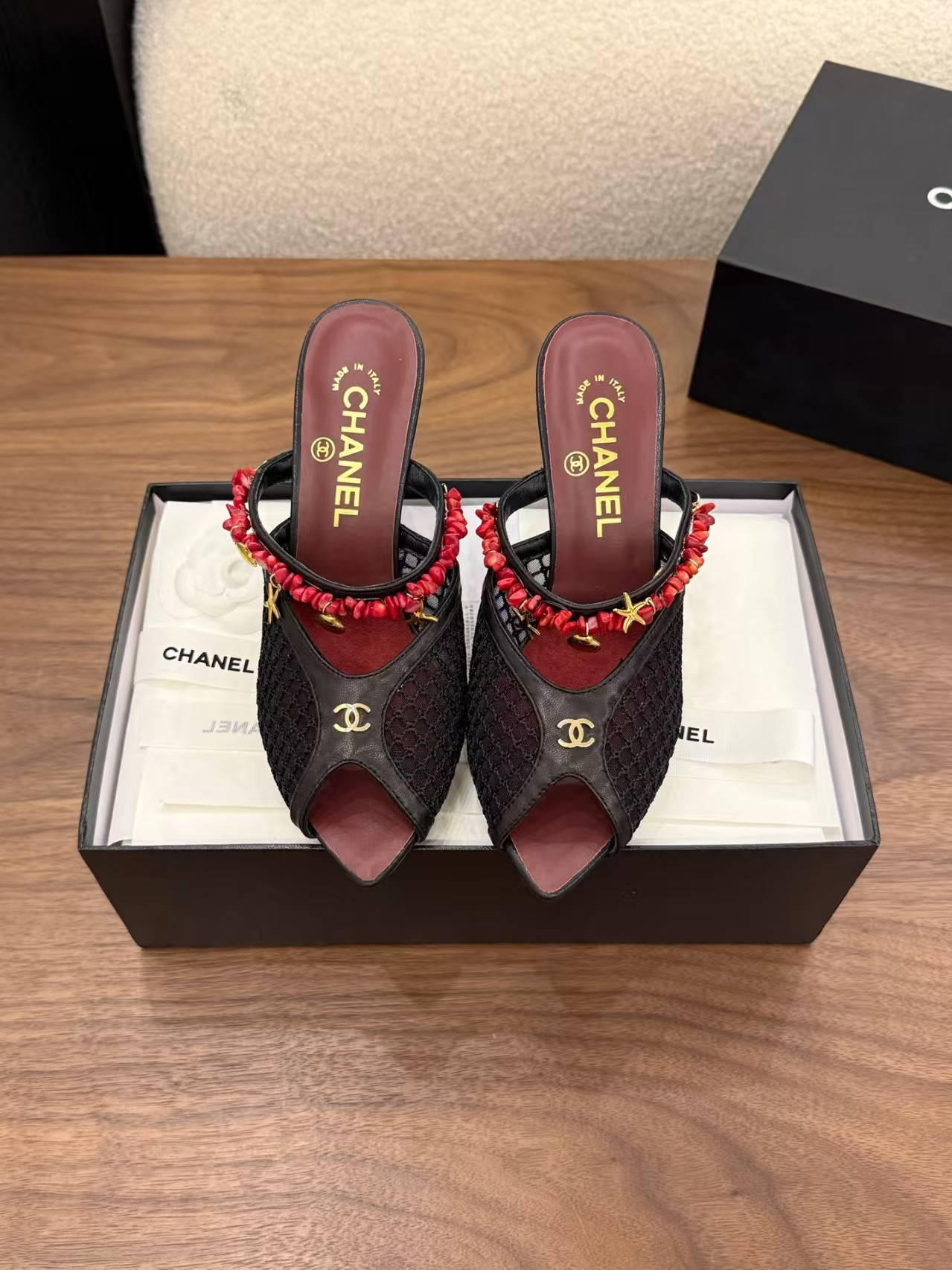 UA Ch**el Sandals(Vintage Beaded)