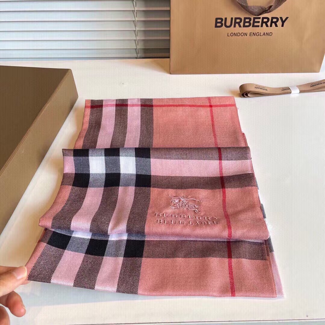 Bv*b*rry scarf 70x200cm