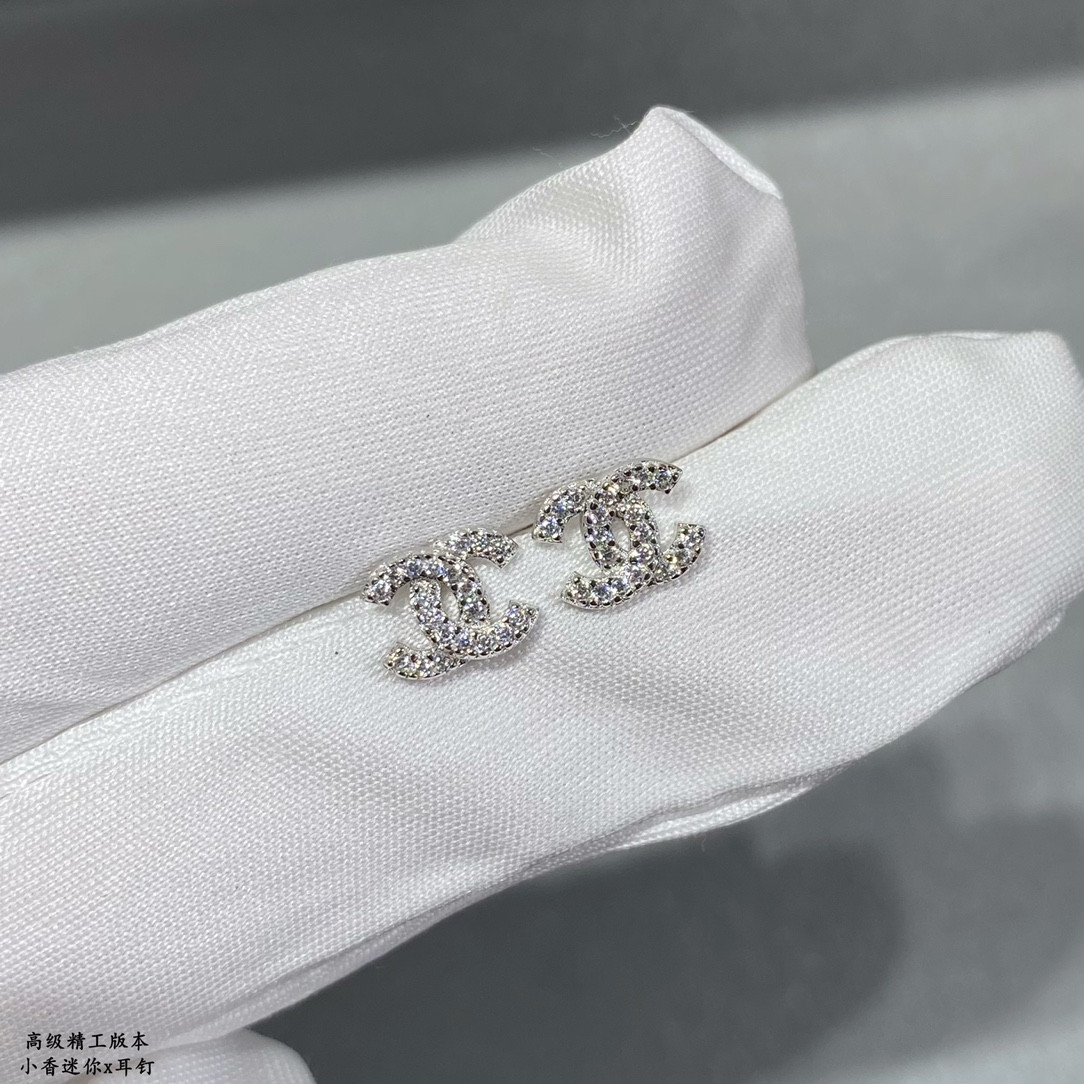 Ch**el Mini Ch**el Earrings 0.6cm