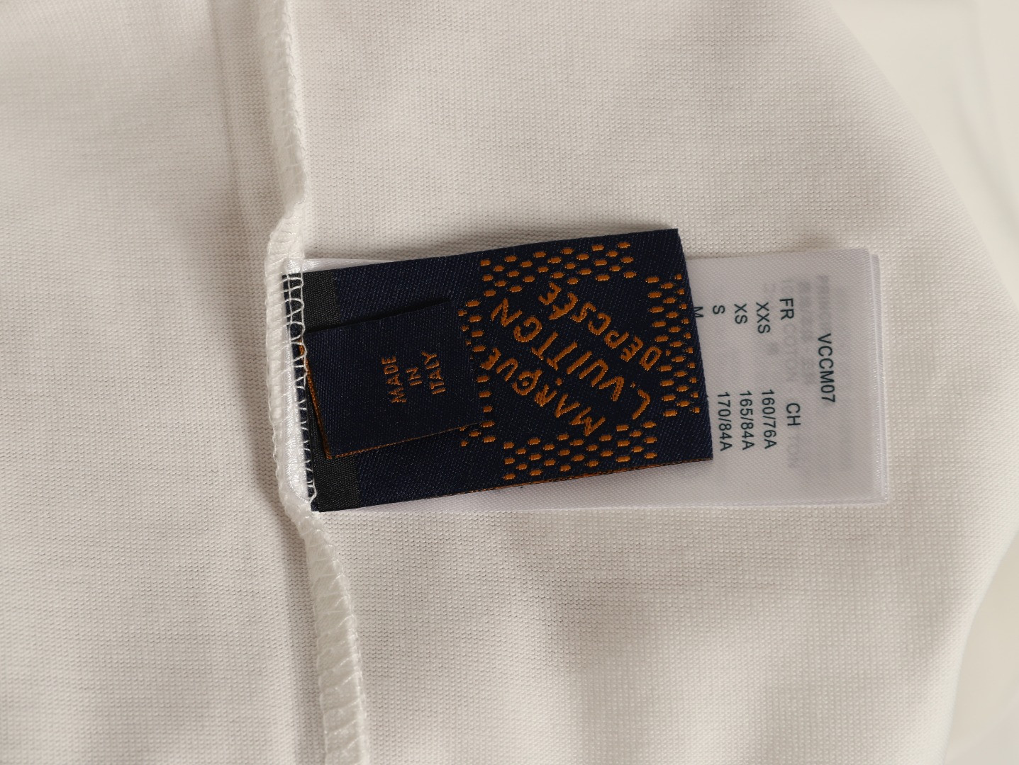 L0vis Vvtt0n Long-sleeved T-shirt