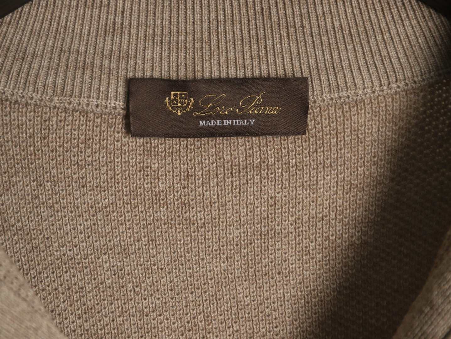 L0r0 P1ana LP Sweaters