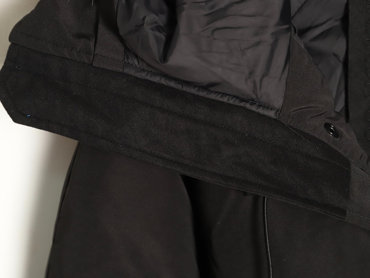 Can*a G00se Short Puffer jacket