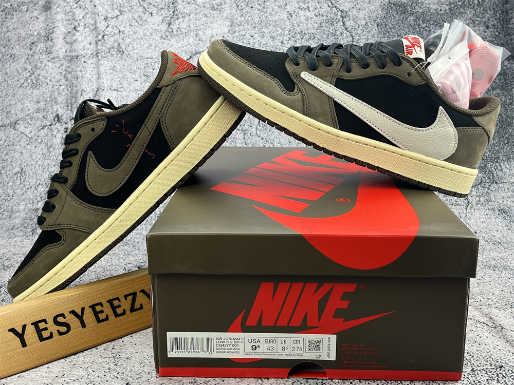 UA TRAVIS SCOTT X AIR JORDAN 1 LOW 