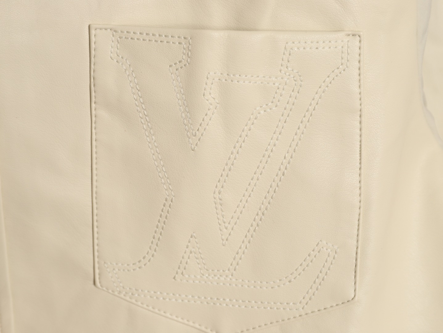 L0vis Vvtt0n 26FW Long-sleeved Shirts